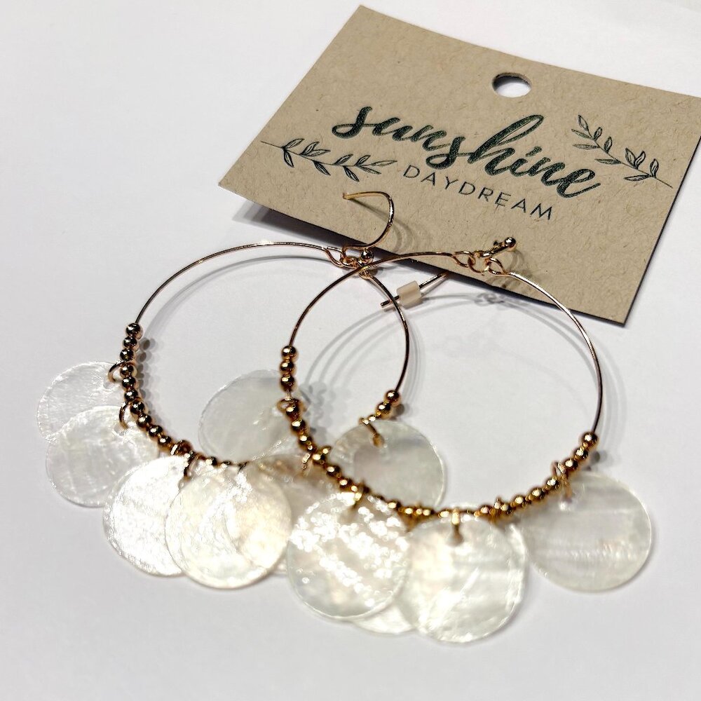 Sunshine Daydream Hoop Earrings – Gold Shell Design